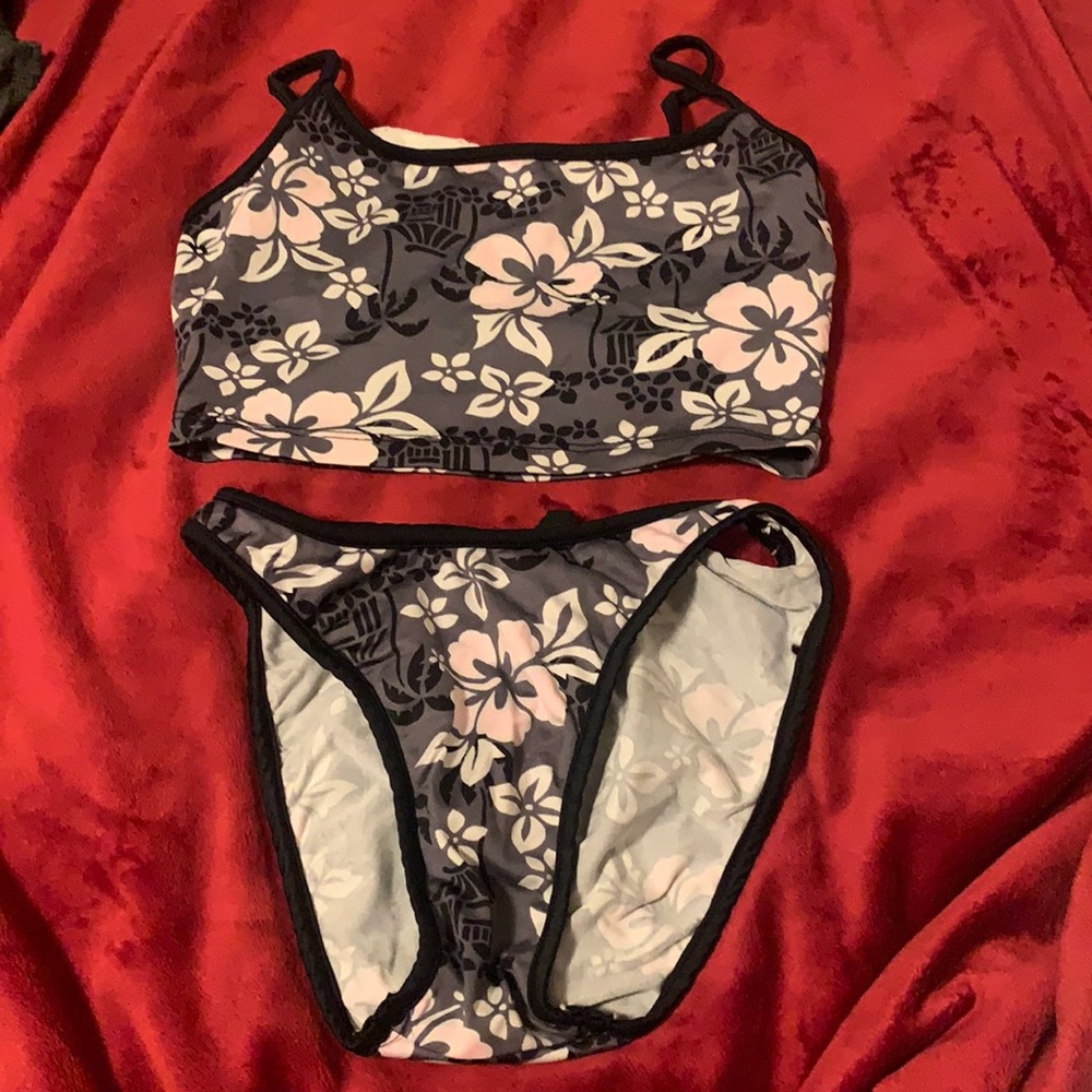 2 Piece Floral Swimsuit Size S